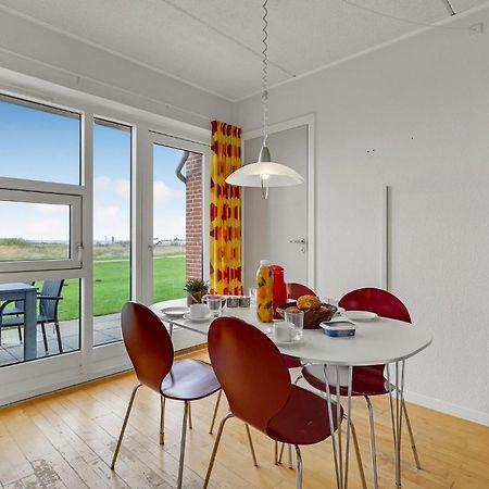 2 Bedroom Stunning Home In Højer エクステリア 写真