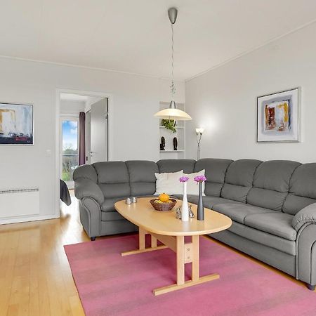 2 Bedroom Stunning Home In Højer エクステリア 写真