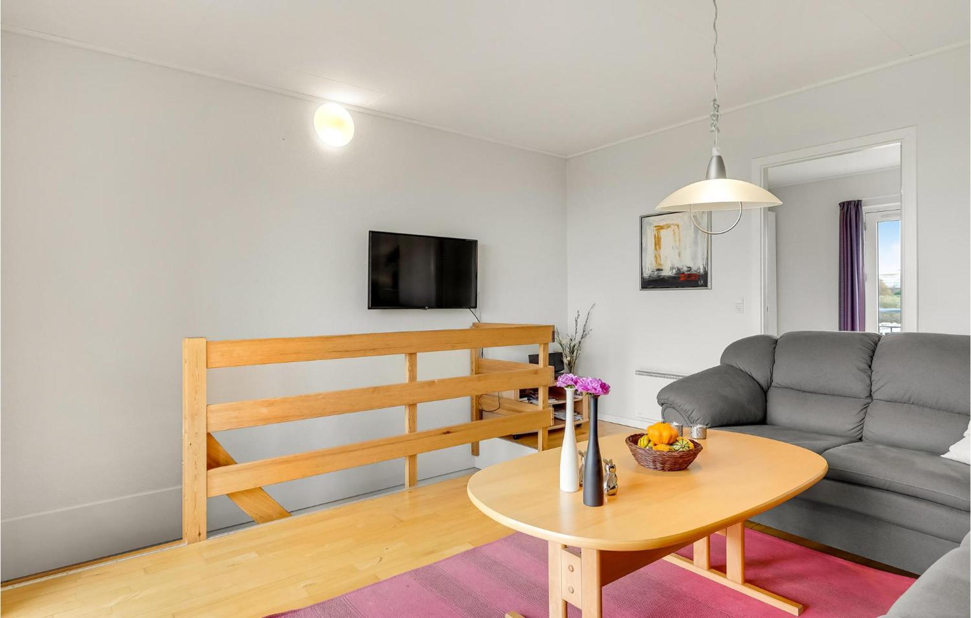2 Bedroom Stunning Home In Højer エクステリア 写真